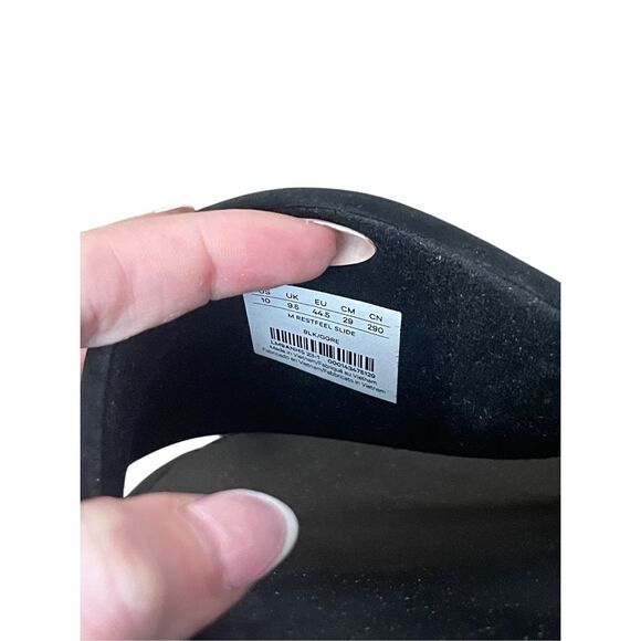 Lululemon black Men's Restfeel Slide size 10 - Picture 4 of 4